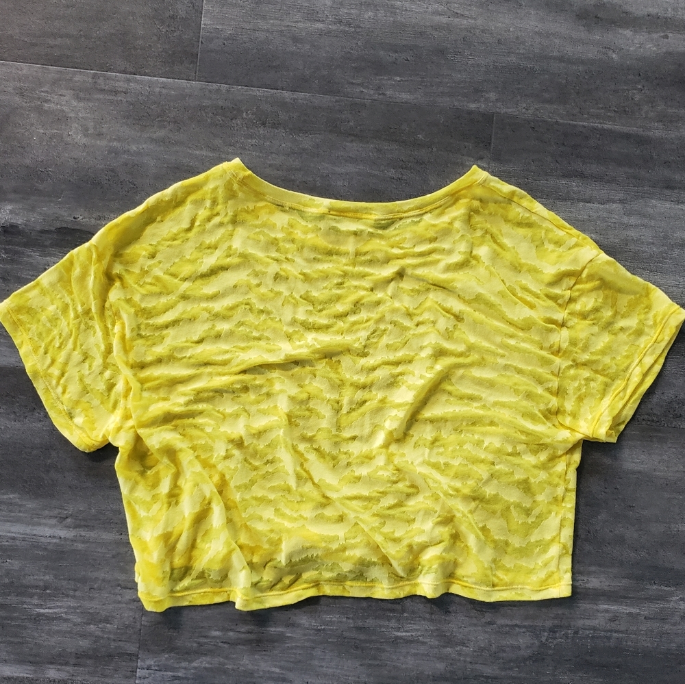 Sun Beam | Good American | Zebra Burnout Short Sleeve View 2
